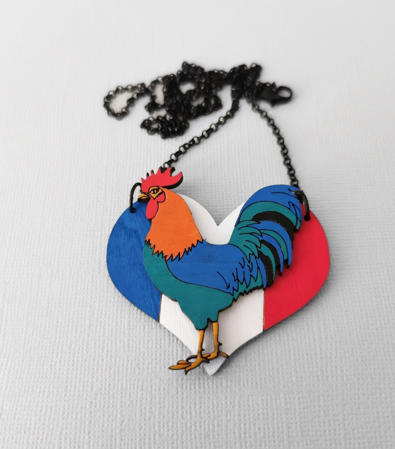 Pendentif Coq Gaulois sur Coeur tricolore, découpe de bois