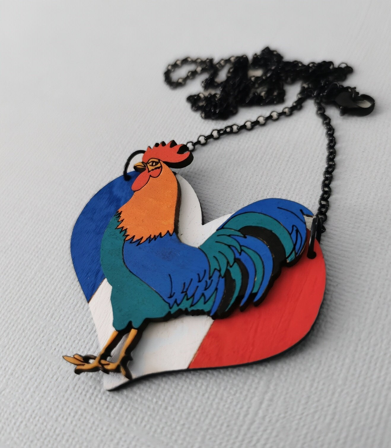 Pendentif Coq Gaulois sur Coeur tricolore, découpe de bois