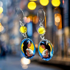 Boucles d'oreilles Amy Winehouse façon western, comic's, cabochon métal et dôme de verre