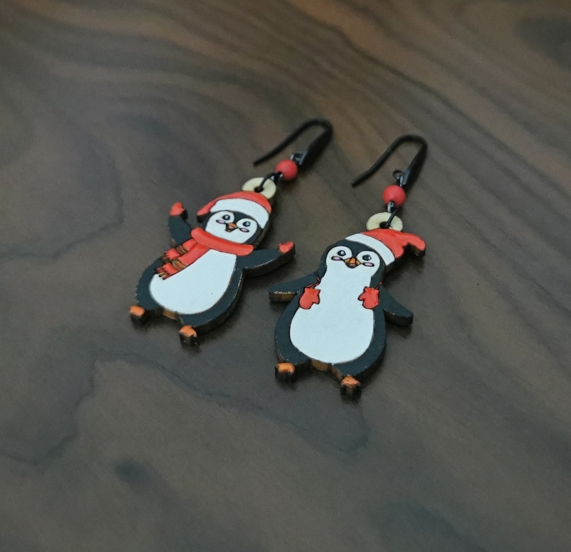 Boucles d'Oreilles Pingouins, bois de Tilleul, découpe et gravure laser du bijou de noel