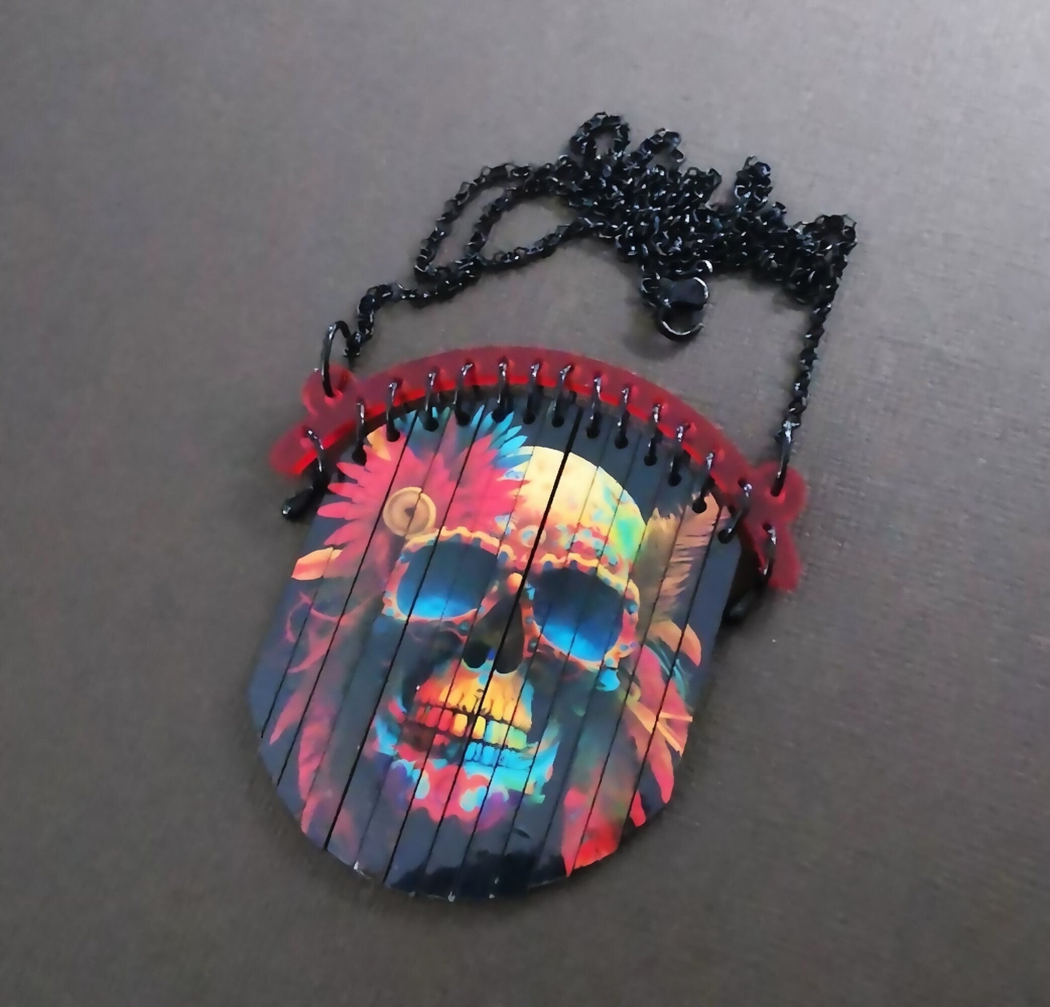 Pendentif Sugar Skull coloré, Dia de los Muertos, découpe laser