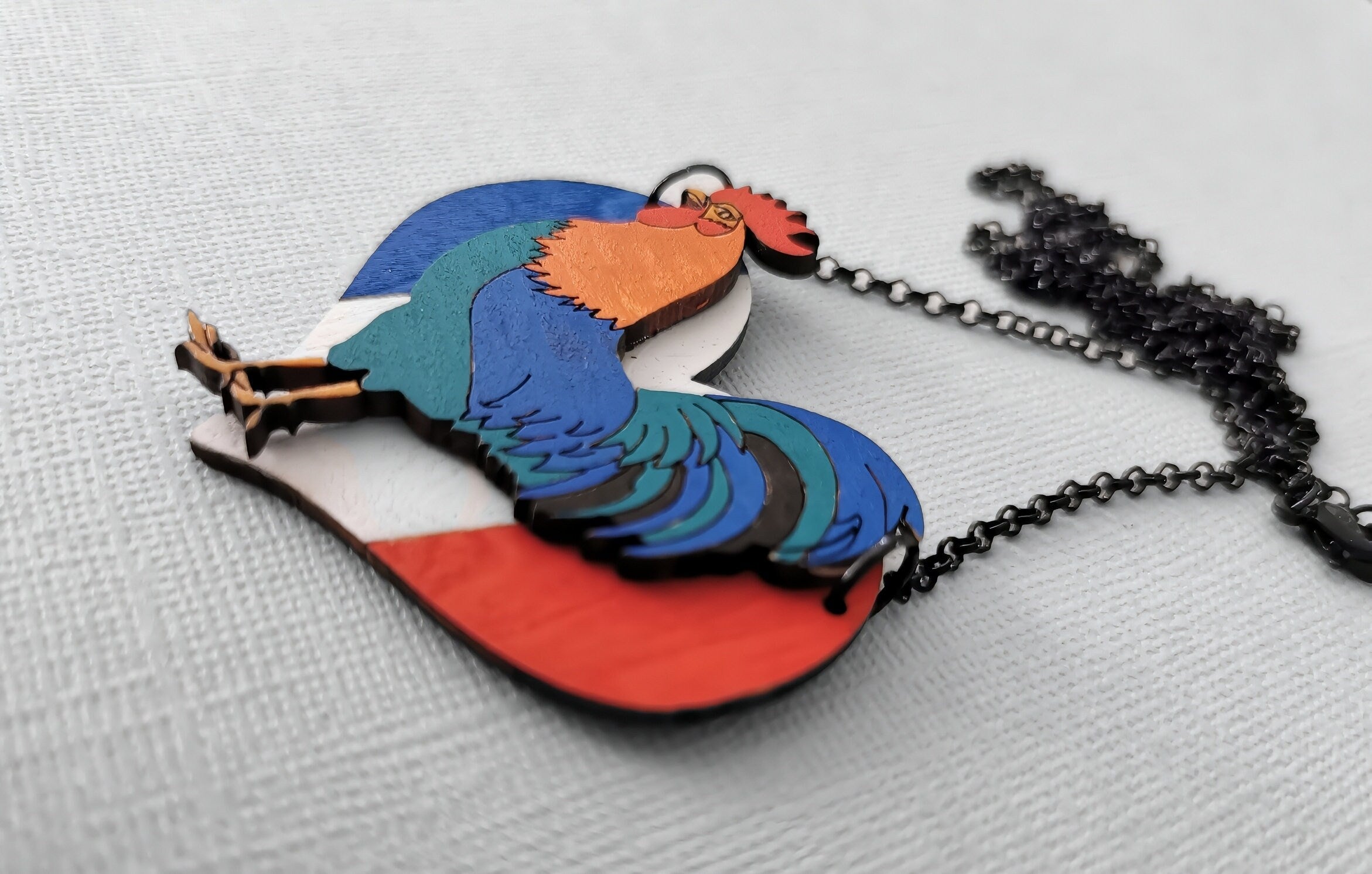 Pendentif Coq Gaulois sur Coeur tricolore, découpe de bois