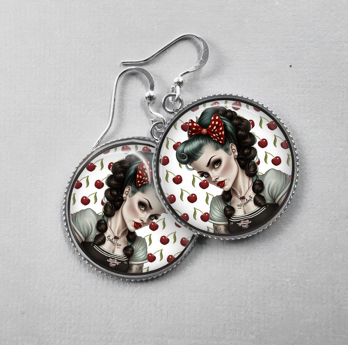 Boucles d'Oreilles Cabochon Pin-Up Rockabilly - Rétro Chic des Années 60