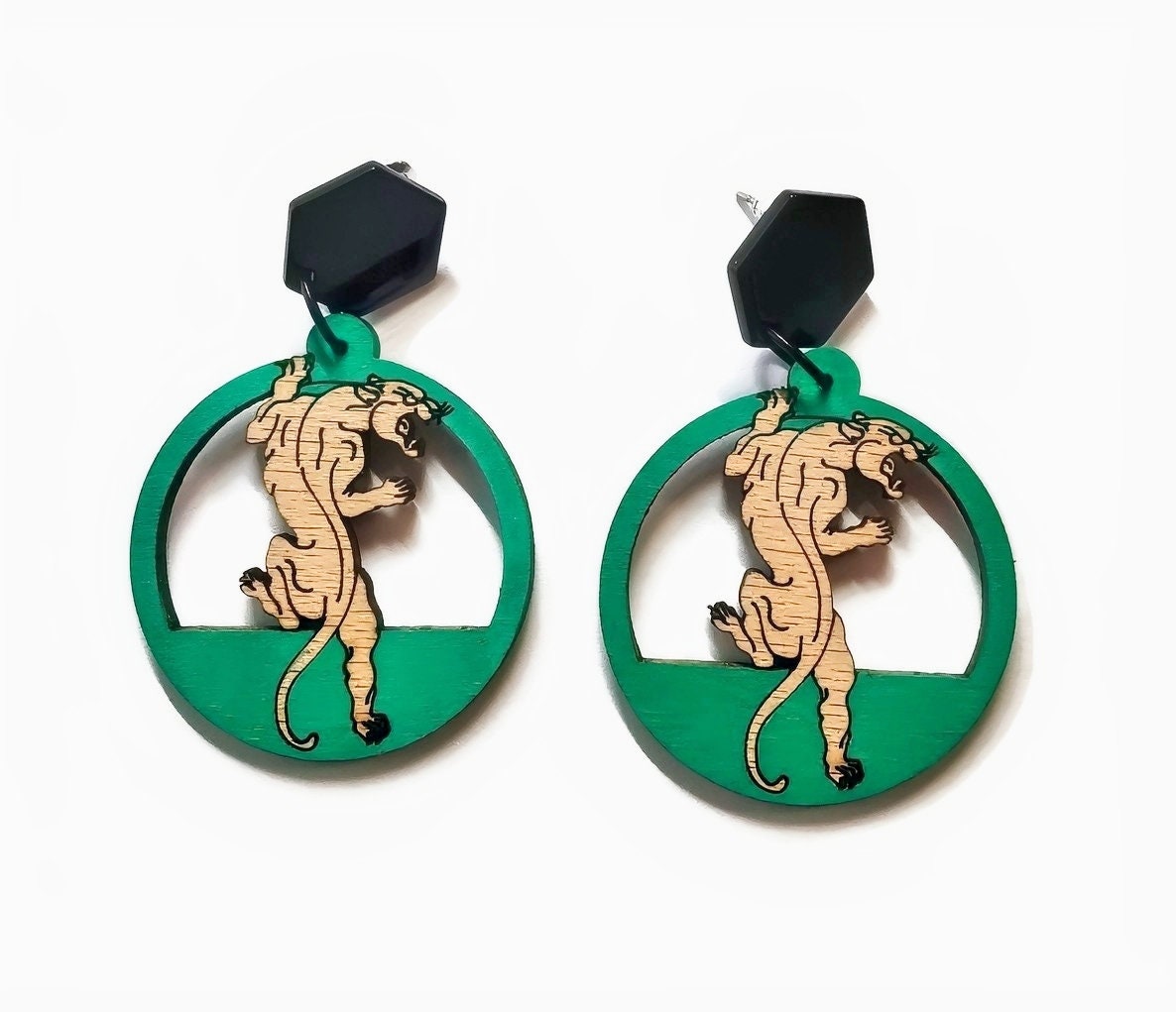 Boucles d'oreilles Léopard style tatouage, sur créole en bois de cerisier et découpé et gravé au laser