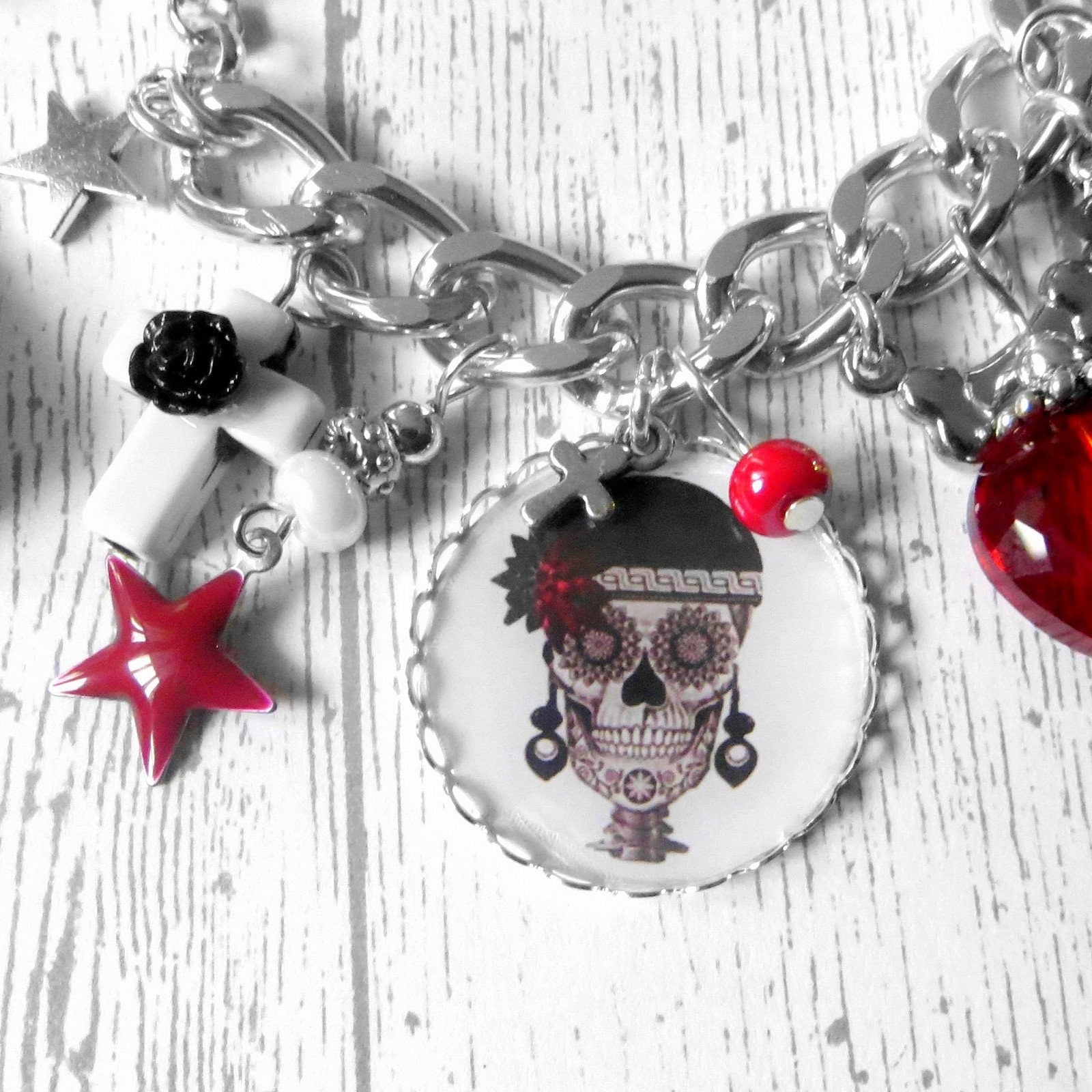 Bracelet Stay Positive, sugar skull rouge et noir, tête de mort gothique, santa muerte