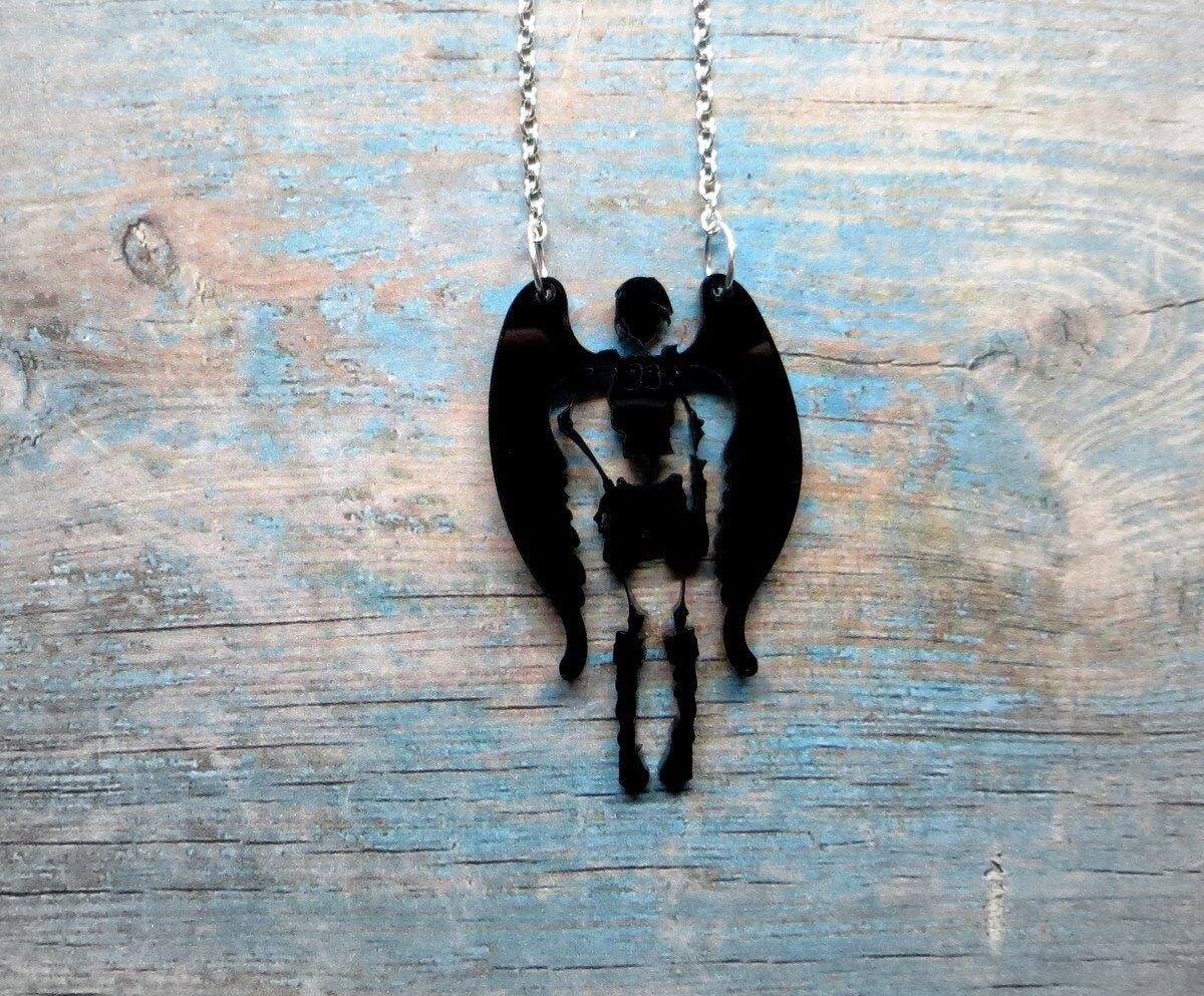 Pendentif ange de la mort, découpe laser de plexi noir, santa muerte, ange déchu