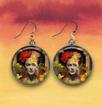 Boucles d'Oreilles Cabochon Style Graffiti - Hommage Floral à l'Artiste Iconique