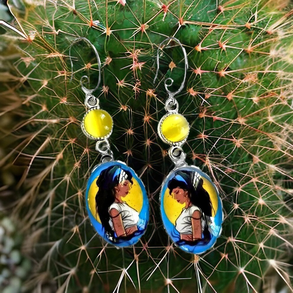 Boucles d'oreilles Amy Winehouse façon western, comic's, cabochon métal et dôme de verre