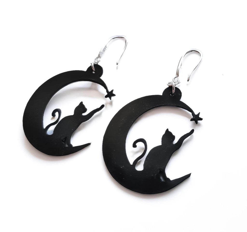 Boucles d’Oreilles Chat & Lune – Silhouette Féline Découpée au Laser