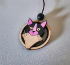 Pendentif Chat, découpe laser de bois, chaton noir, accessoire éco-responsable, bijou original.
