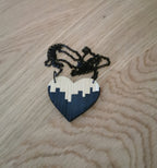 Pendentif en Bois en Forme de Coeur, Marqueterie de Paille Noir et Naturel, Silhouette de Buildings ou Art Abstrait, Découpe Laser de bois