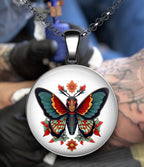 Pendentif Papillon style Old School Tattoo, création par IA