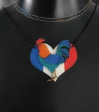 Pendentif Coq Gaulois sur Coeur tricolore, découpe de bois