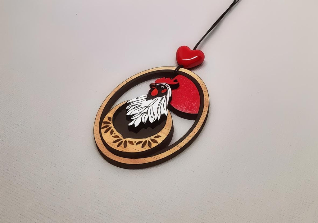 Pendentif Coq, découpe et gravure laser de bois peint à la main, baturel et rustique, animaux de la ferme