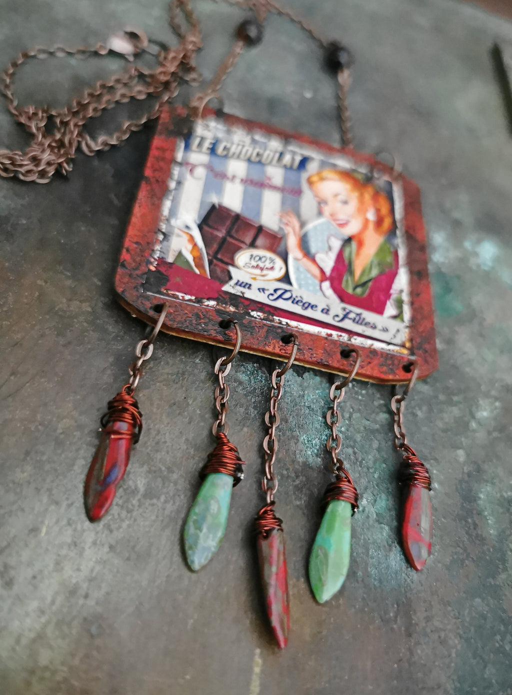 Pendentif ancienne plaque émaillée Vintage, j'aime le chocolat, effet vieilli et rouillé
