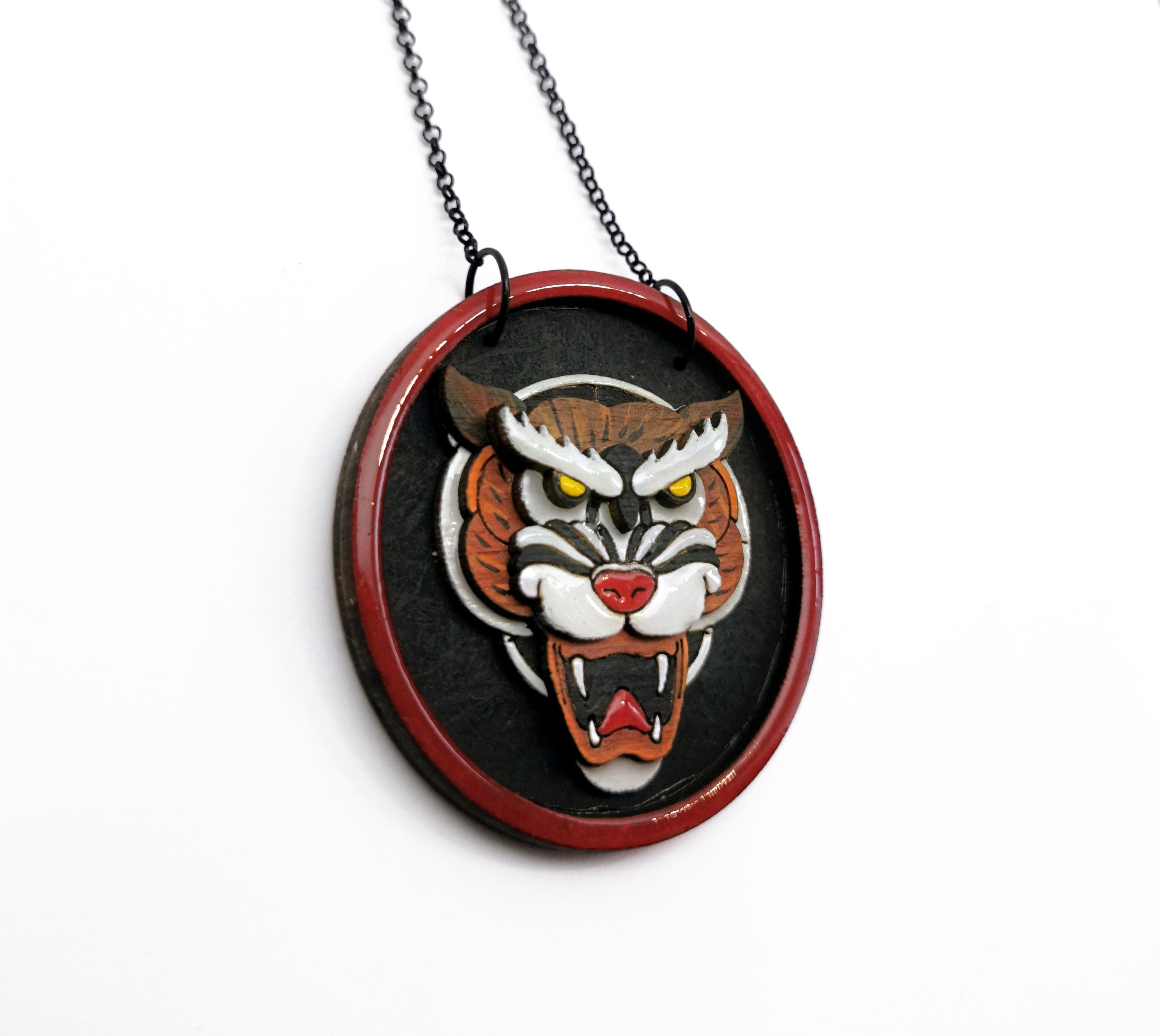 Pendentif Tigre Tattoo, Bois, en 3D et découpe laser, peinture, résine, tatouage old school, vintage