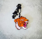 Pendentif Tigre façon old school tattoo, découpe laser de bois