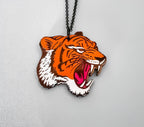 Pendentif Tigre façon old school tattoo, découpe laser de bois