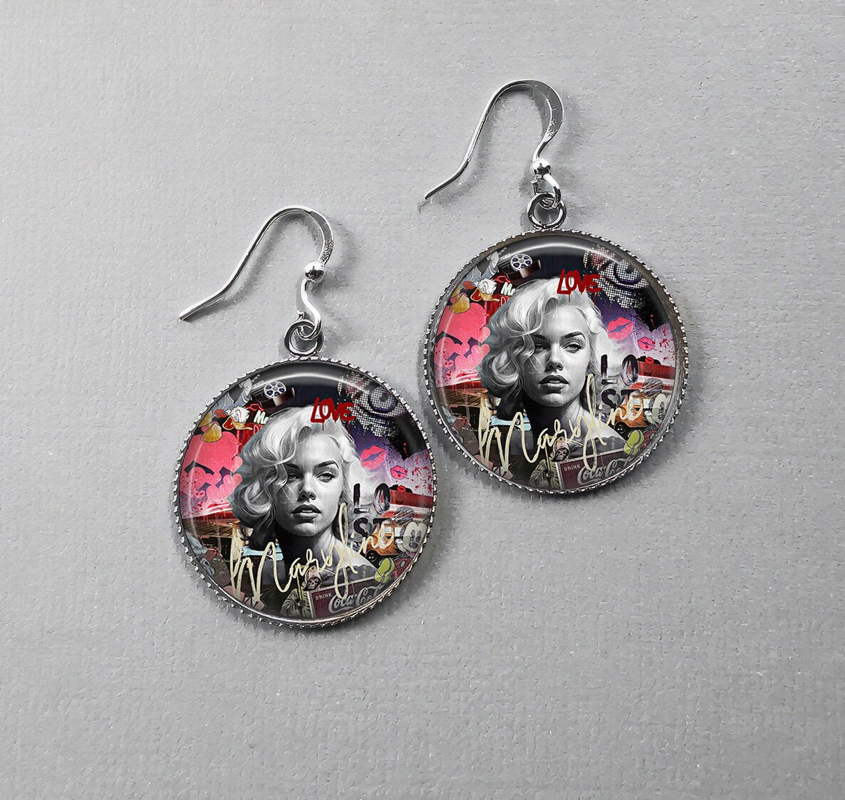 Icône Urbaine en Rose: Boucles d'Oreilles Marilyn Graffiti