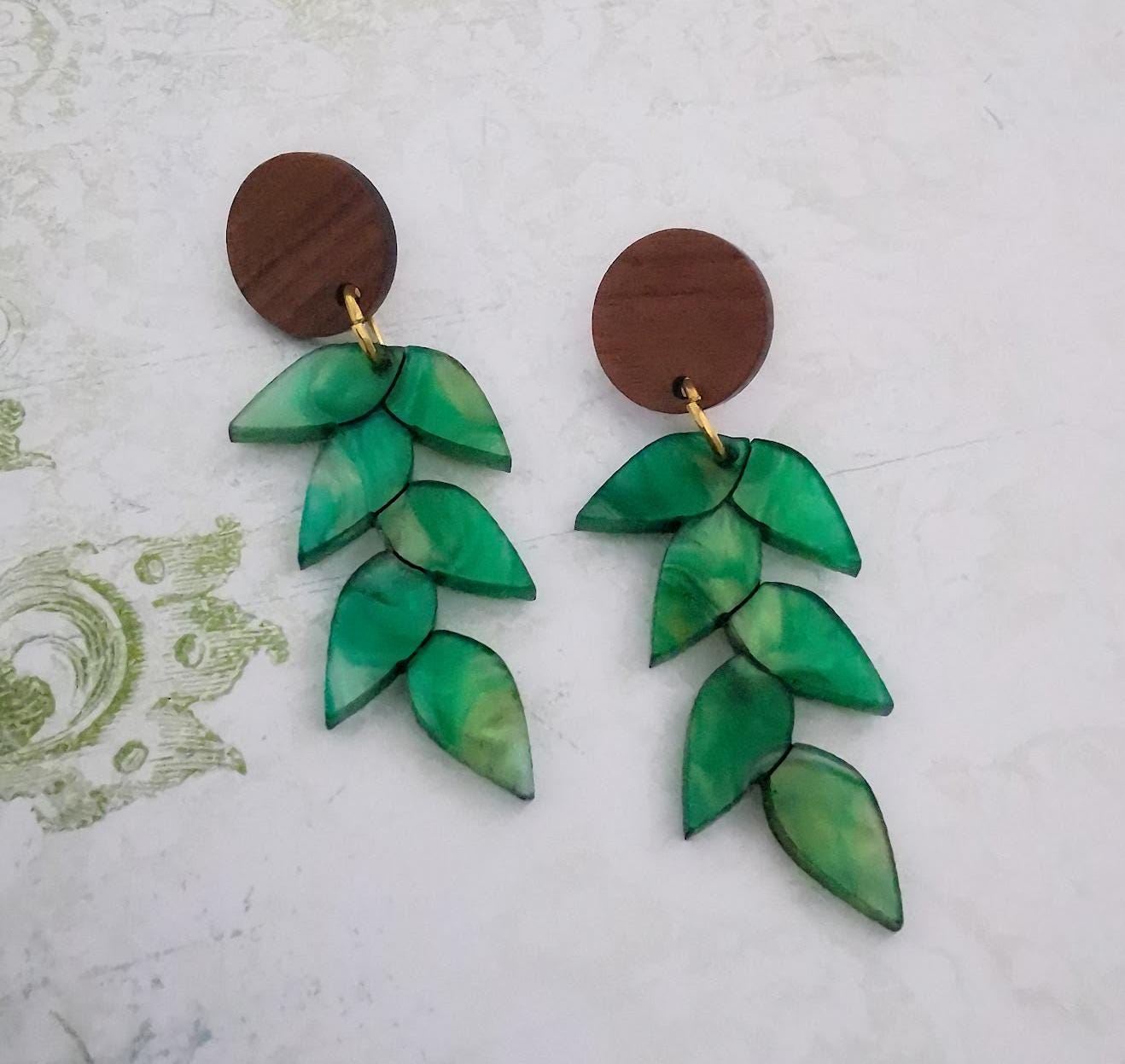 Boucles d'oreilles feuilles, botanique, découpe au laser, nature et bohème