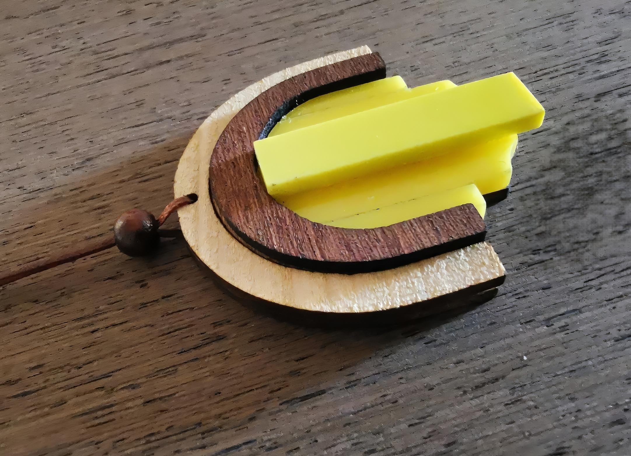 Pendentif bois Art Déco, découpe laser
