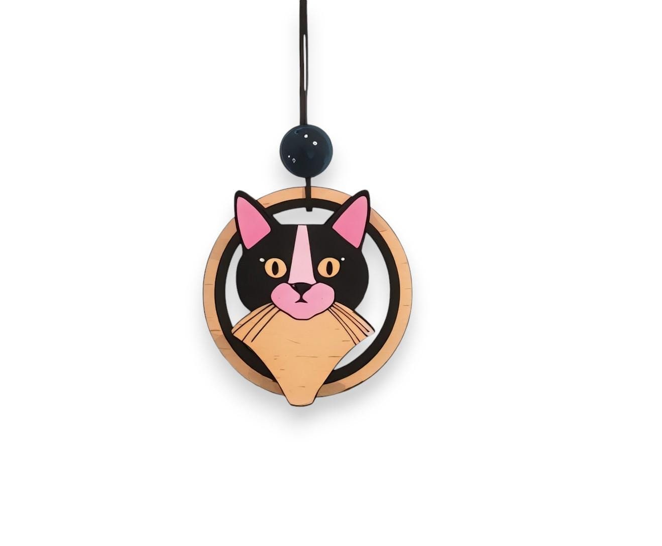 Pendentif Chat, découpe laser de bois, chaton noir, accessoire éco-responsable, bijou original.