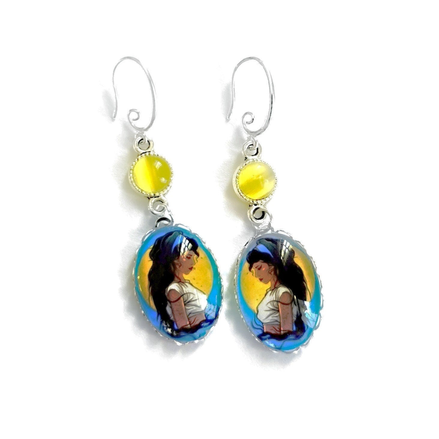 Boucles d'oreilles Amy Winehouse façon western, comic's, cabochon métal et dôme de verre