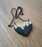 Pendentif en Bois en Forme de Coeur, Marqueterie de Paille Noir et Naturel, Silhouette de Buildings ou Art Abstrait, Découpe Laser de bois