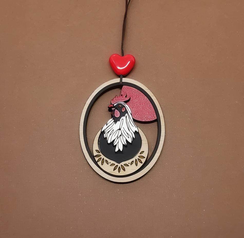 Pendentif Coq, découpe et gravure laser de bois peint à la main, baturel et rustique, animaux de la ferme